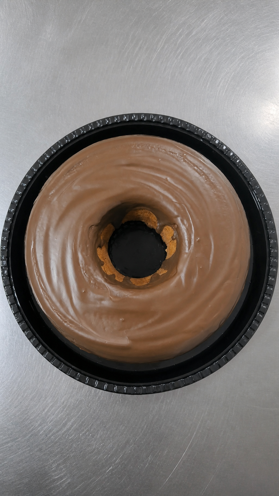 Queque de naranja cubierto con chocolate semiamargo
